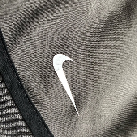 Grey/Black Nike Shorts Size Small - Picture 2 of 2